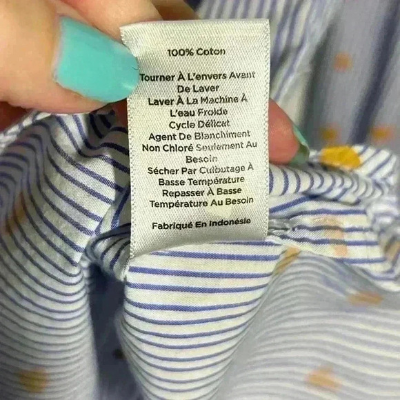 Talbots Button Up, Ruffle detail, Blue/White Stripe with Gold Hearts. Size Large - Picture 13 of 13